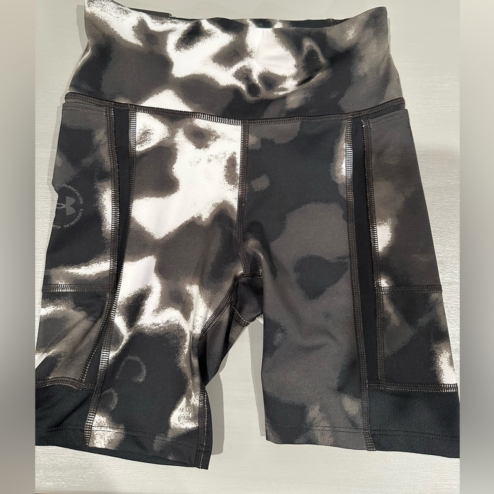 Under Armour women’s shorts size XS